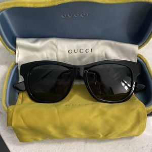 Gucci sunglasses NWOT